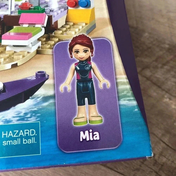 Host Pick Friends Lego Heartlake Surf Shop - Picture 4 of 5